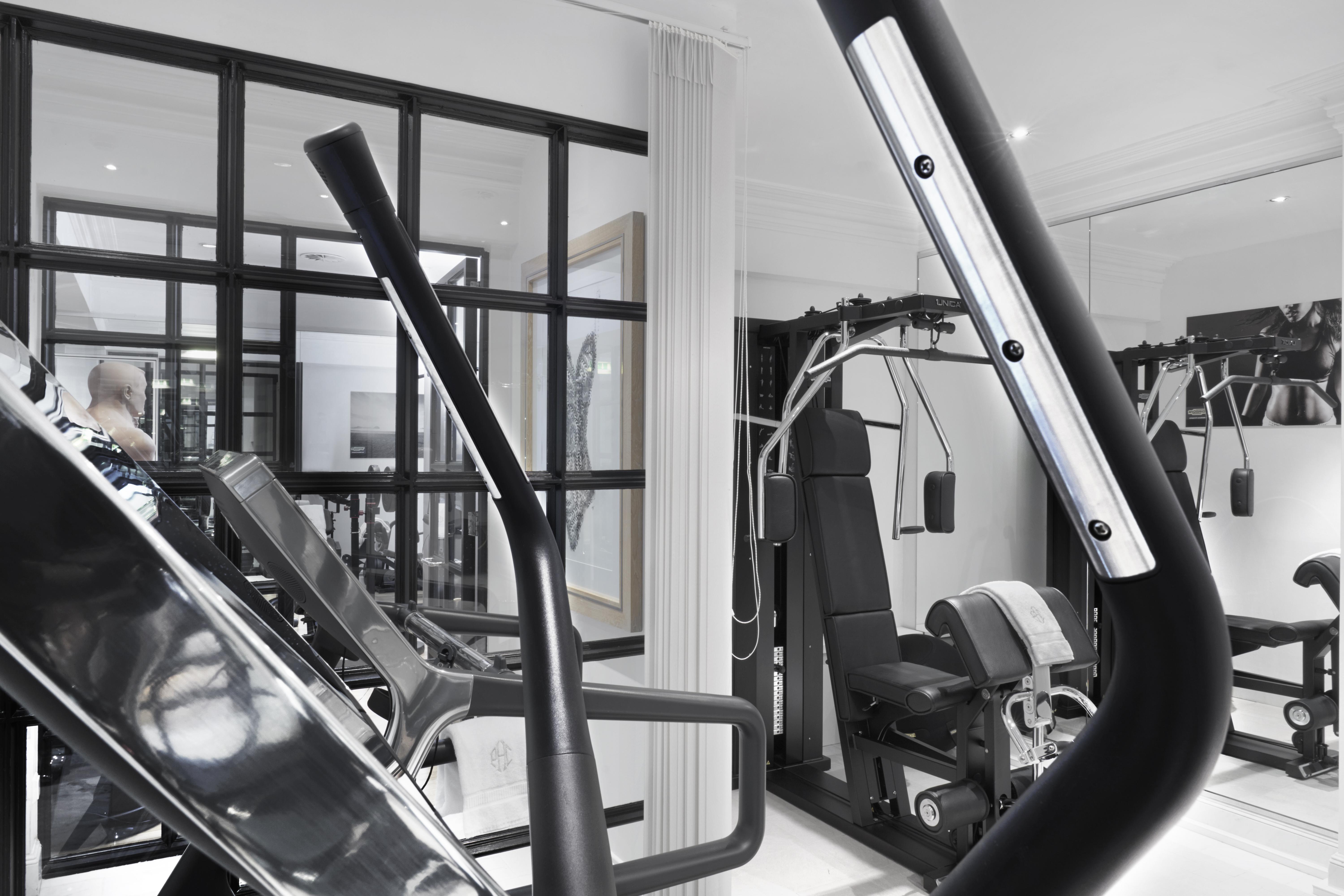 Schlosshotel Berlin Zewnętrze zdjęcie The gym at The Dorchester