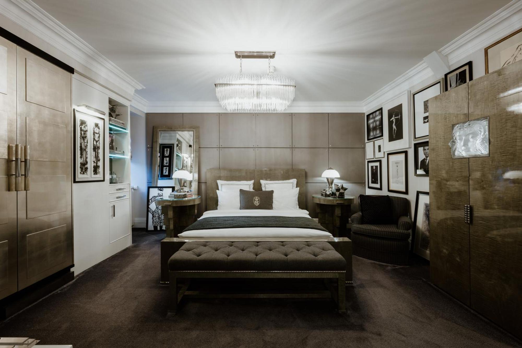 Schlosshotel Berlin Zewnętrze zdjęcie A bedroom at The Ivy Hotel