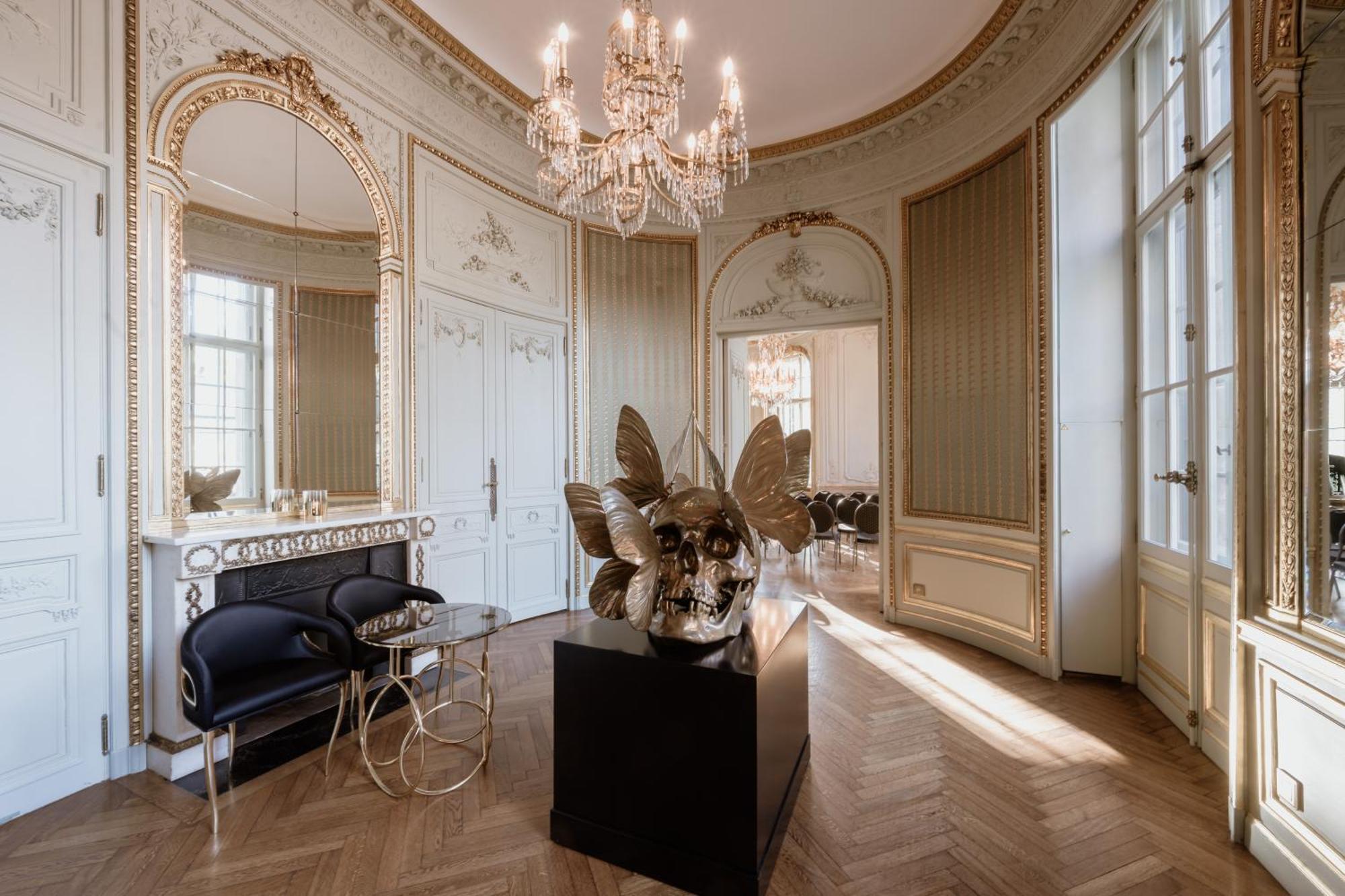 Schlosshotel Berlin Zewnętrze zdjęcie The salon of the French Embassy in Berlin